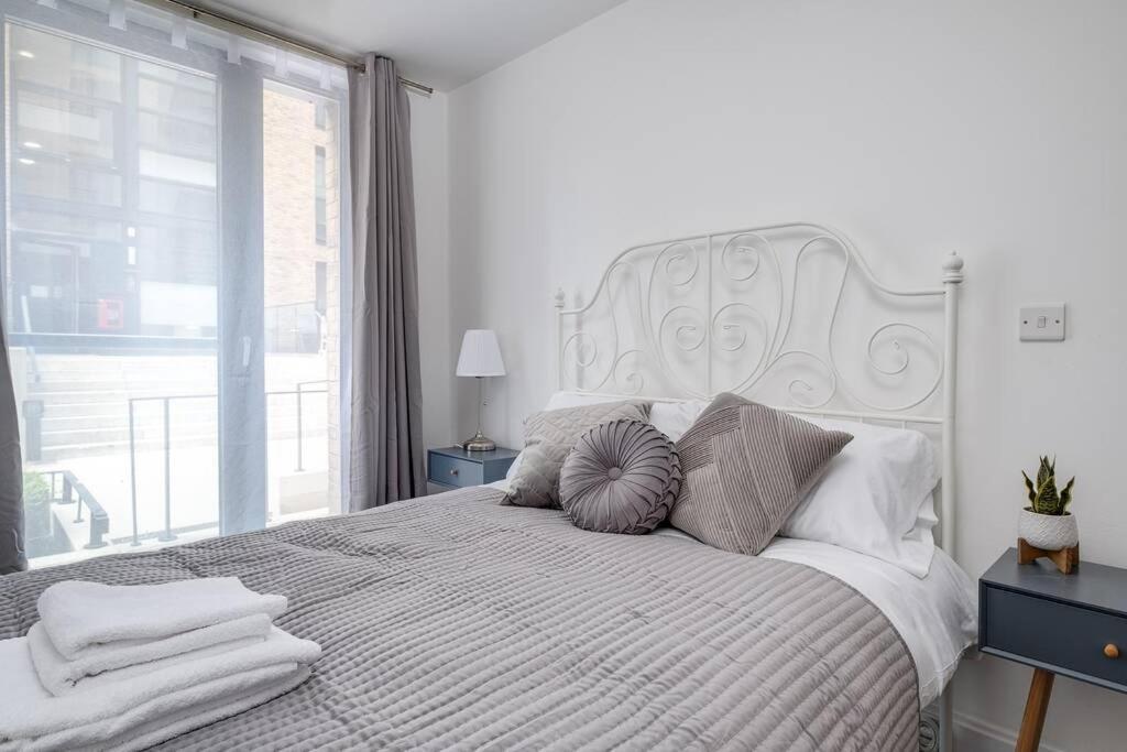 Luxury 2Bed Spacious Apartment- City Centre- Free Parking เบอร์มิงแฮม ภายนอก รูปภาพ